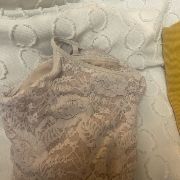 Beautiful spaghetti strap - Picture 2 of 3